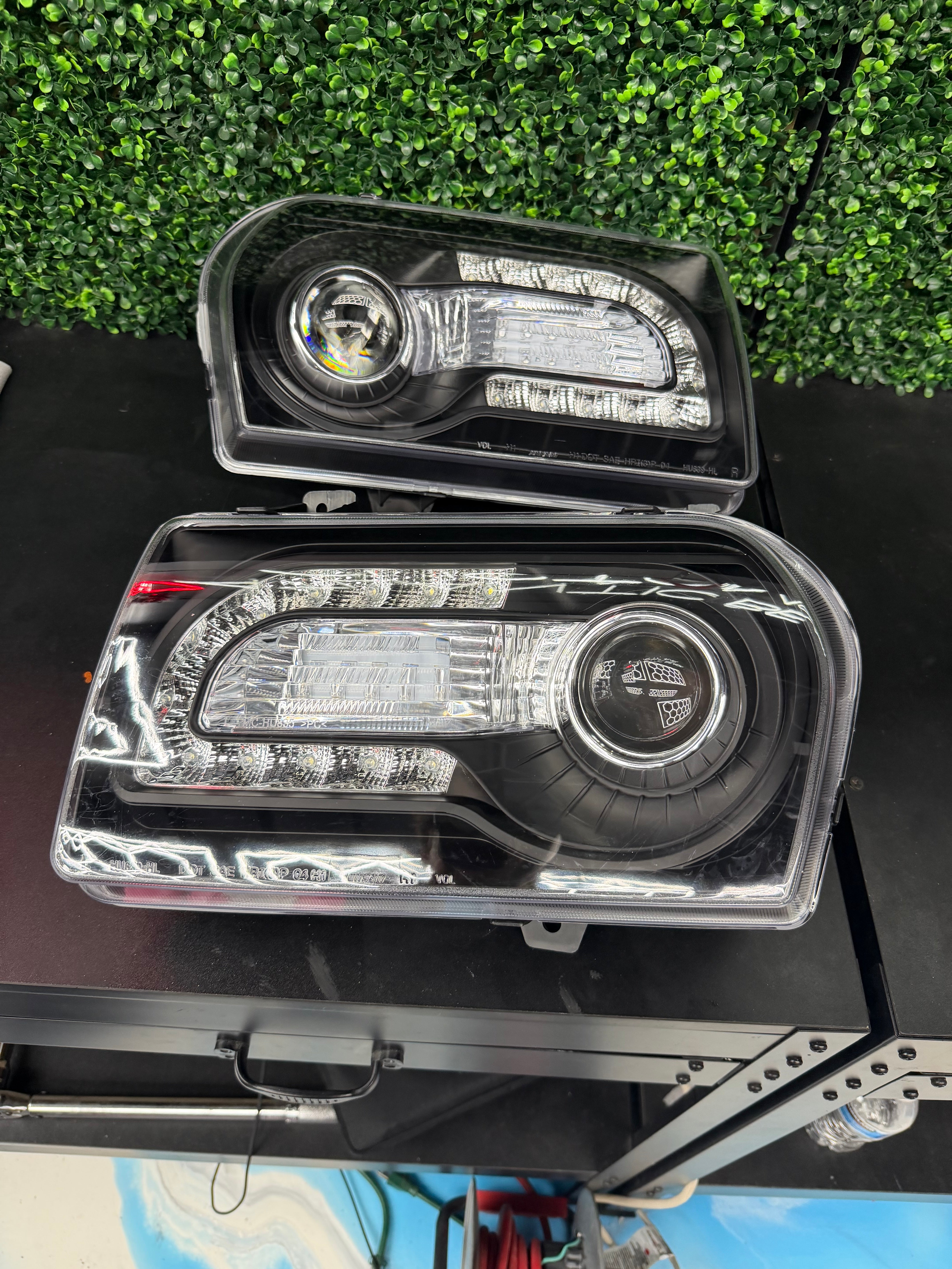 2005-2010 Chrysler 300 Headlights
