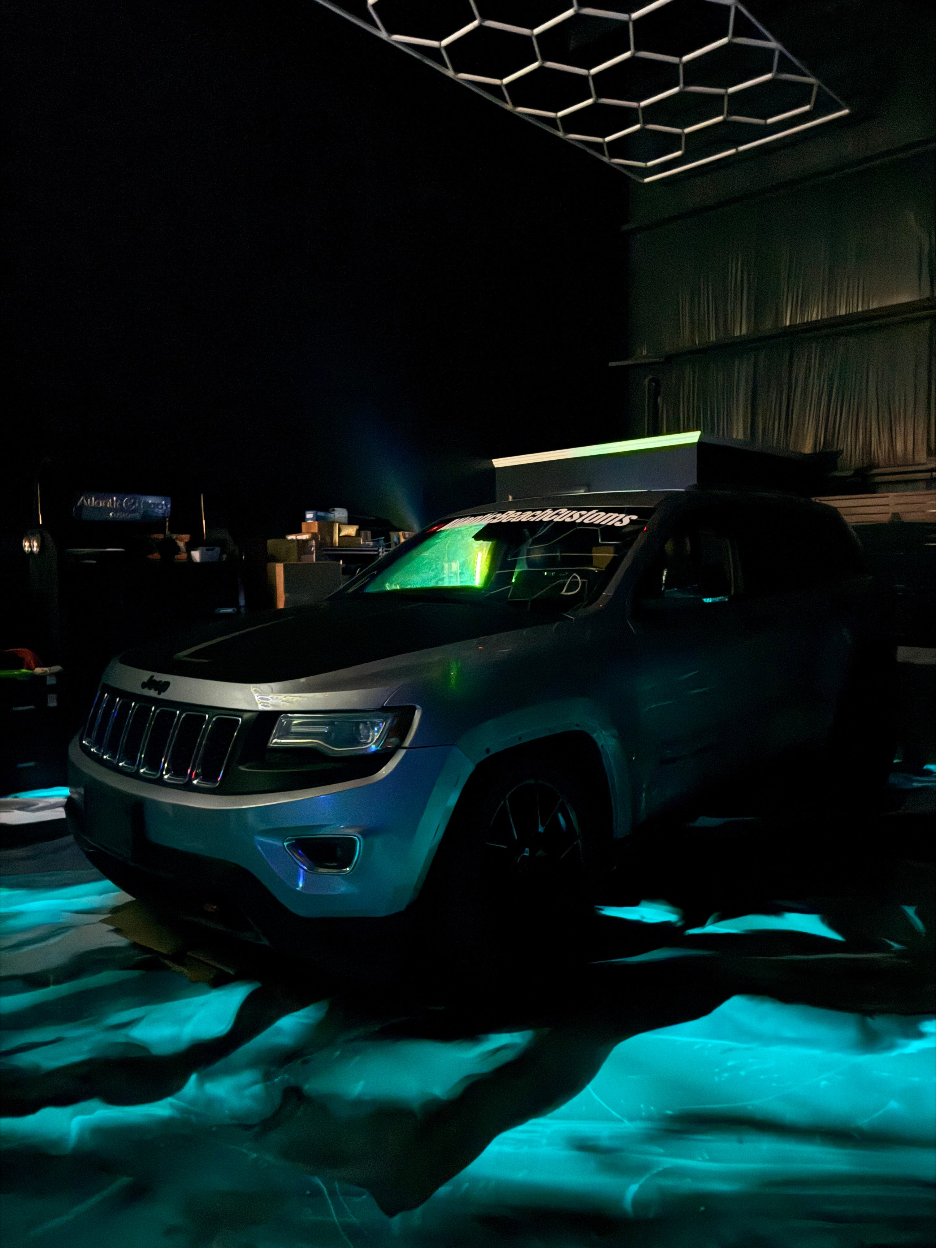 JEEP GRAND CHEROKEE DIGITAL PHOTO