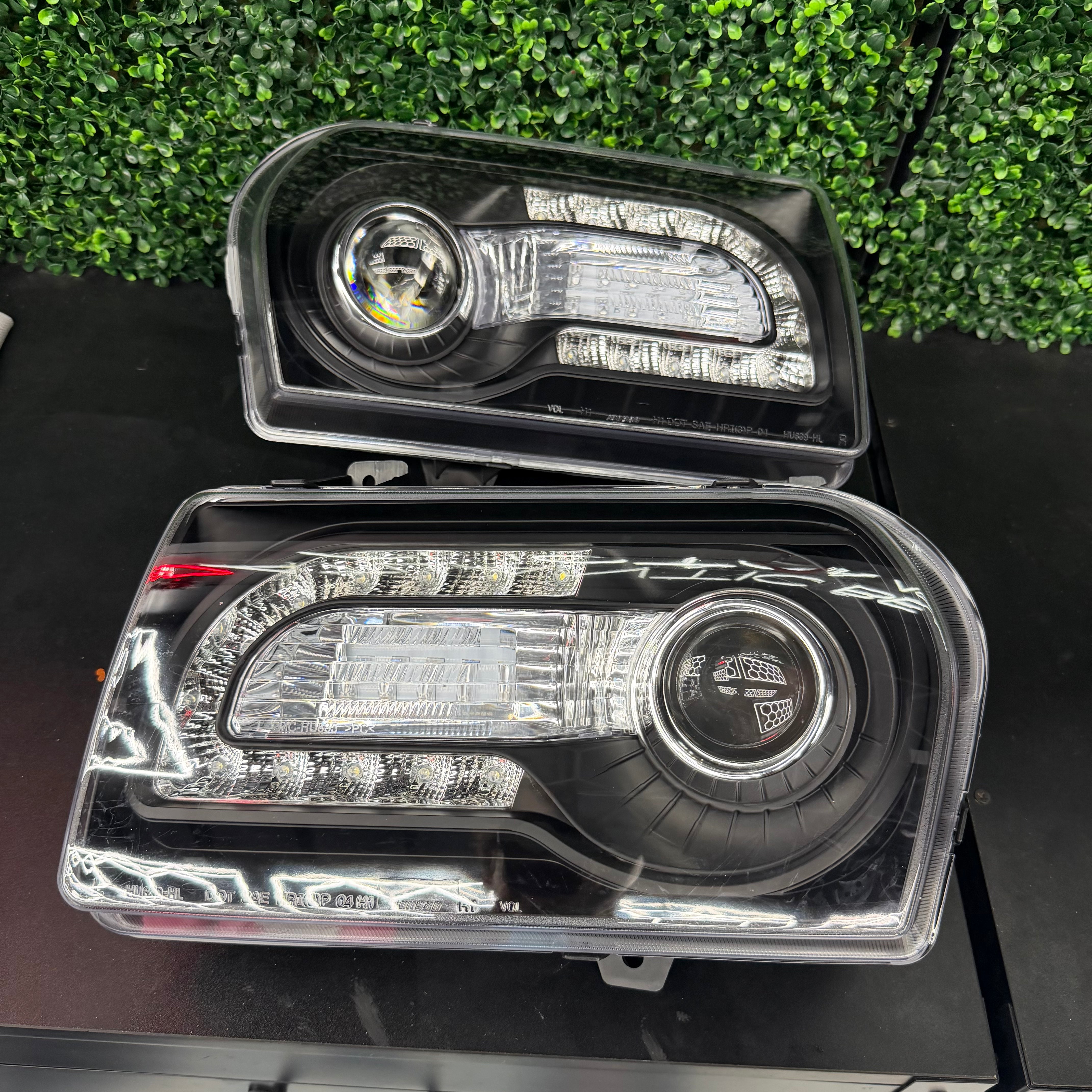 2005-2010 Chrysler 300 Headlights