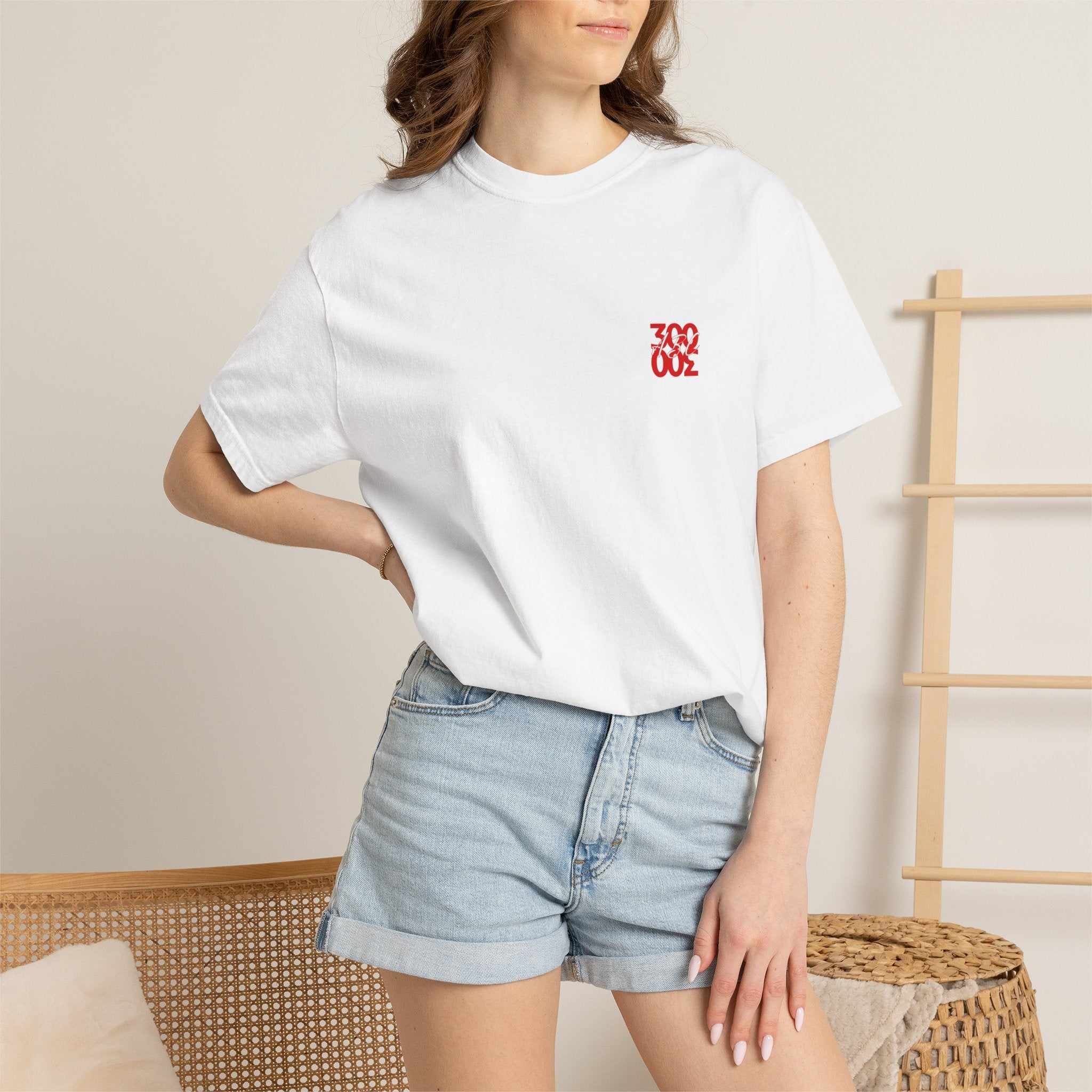 300 Minimalist T-Shirt